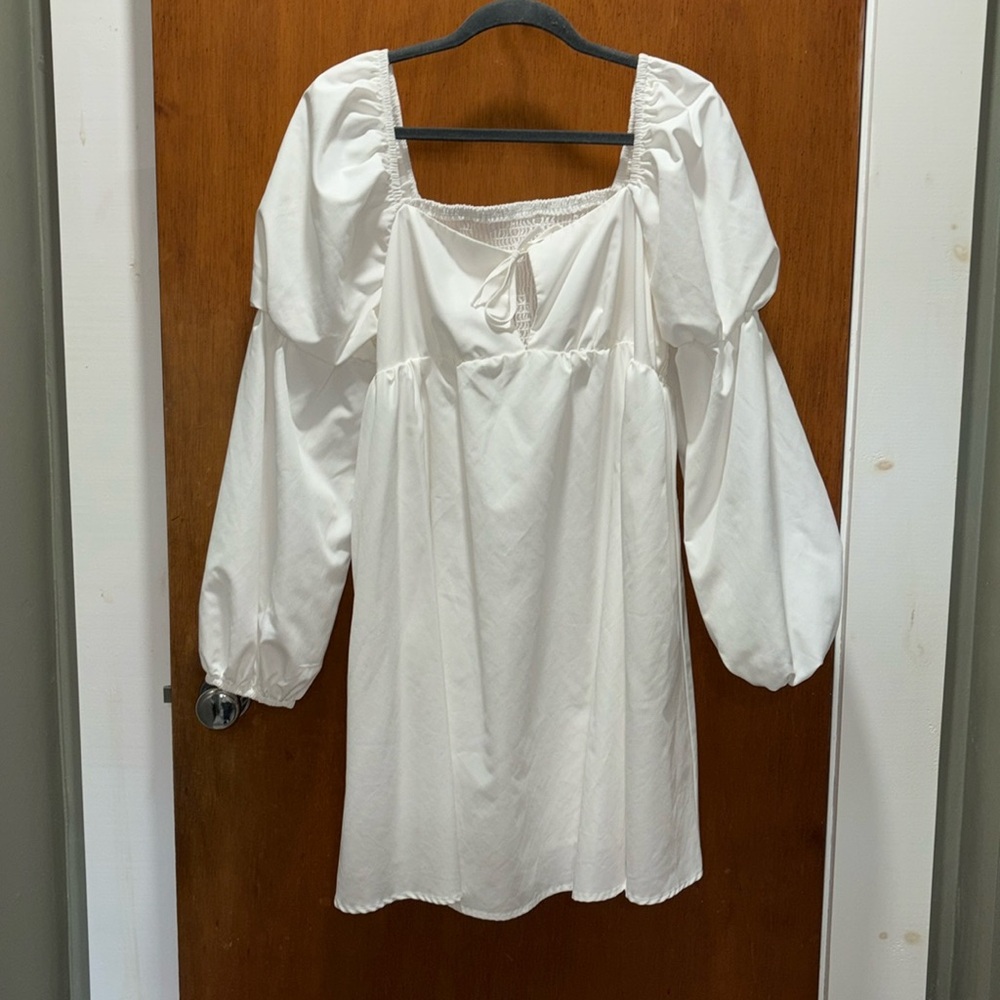 White puff sleeve dress size 1x